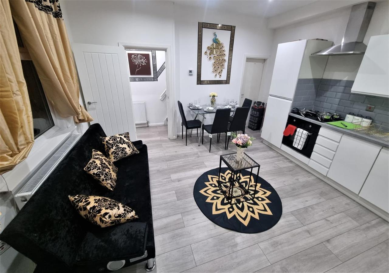 *A!S* Setup For Your Most Amazing Relaxed Stay + Free Parking + Free Fast Wifi * リーズ エクステリア 写真